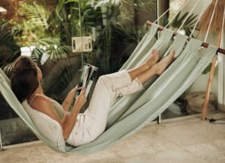 Životni stil u digitalnom dobu: 8 načina kako postići ravnotežu Odmor na ležaljci