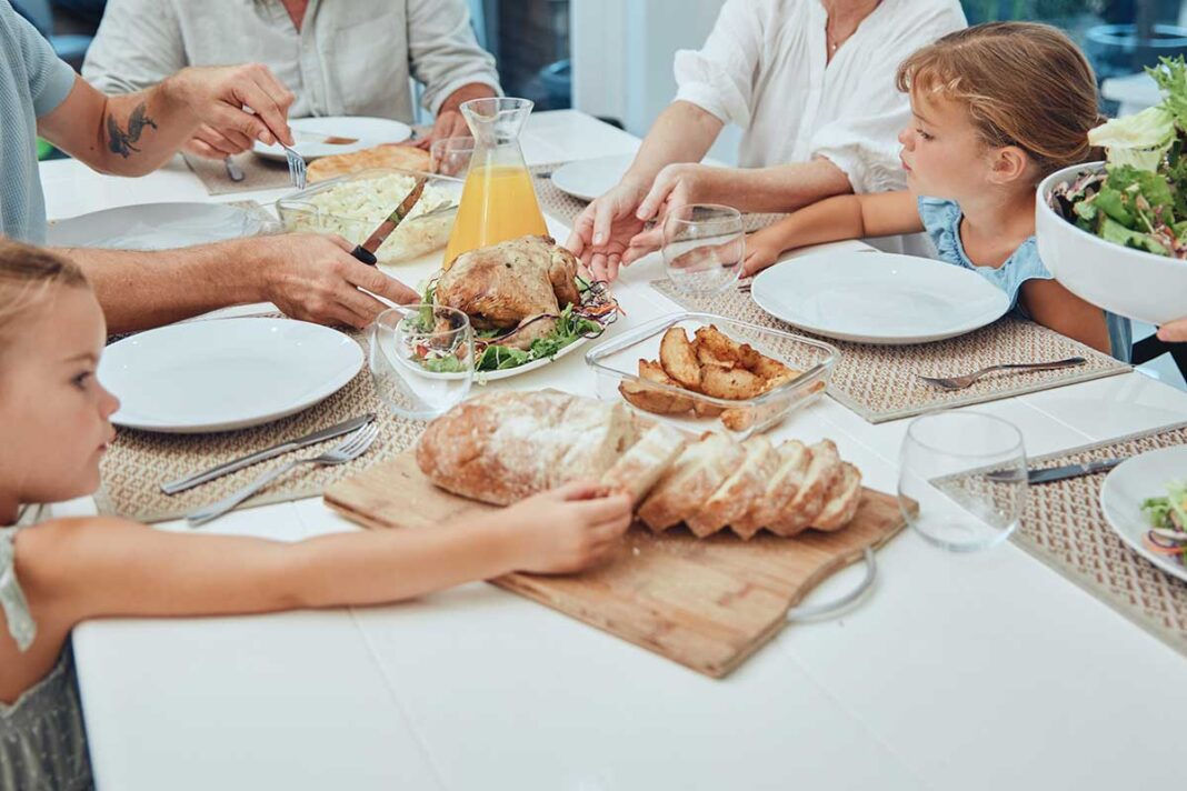 Bonton za stolom djeca