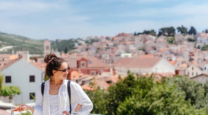 Slow living u Dalmaciji: trend koji mi živimo godinama djevojka hvar